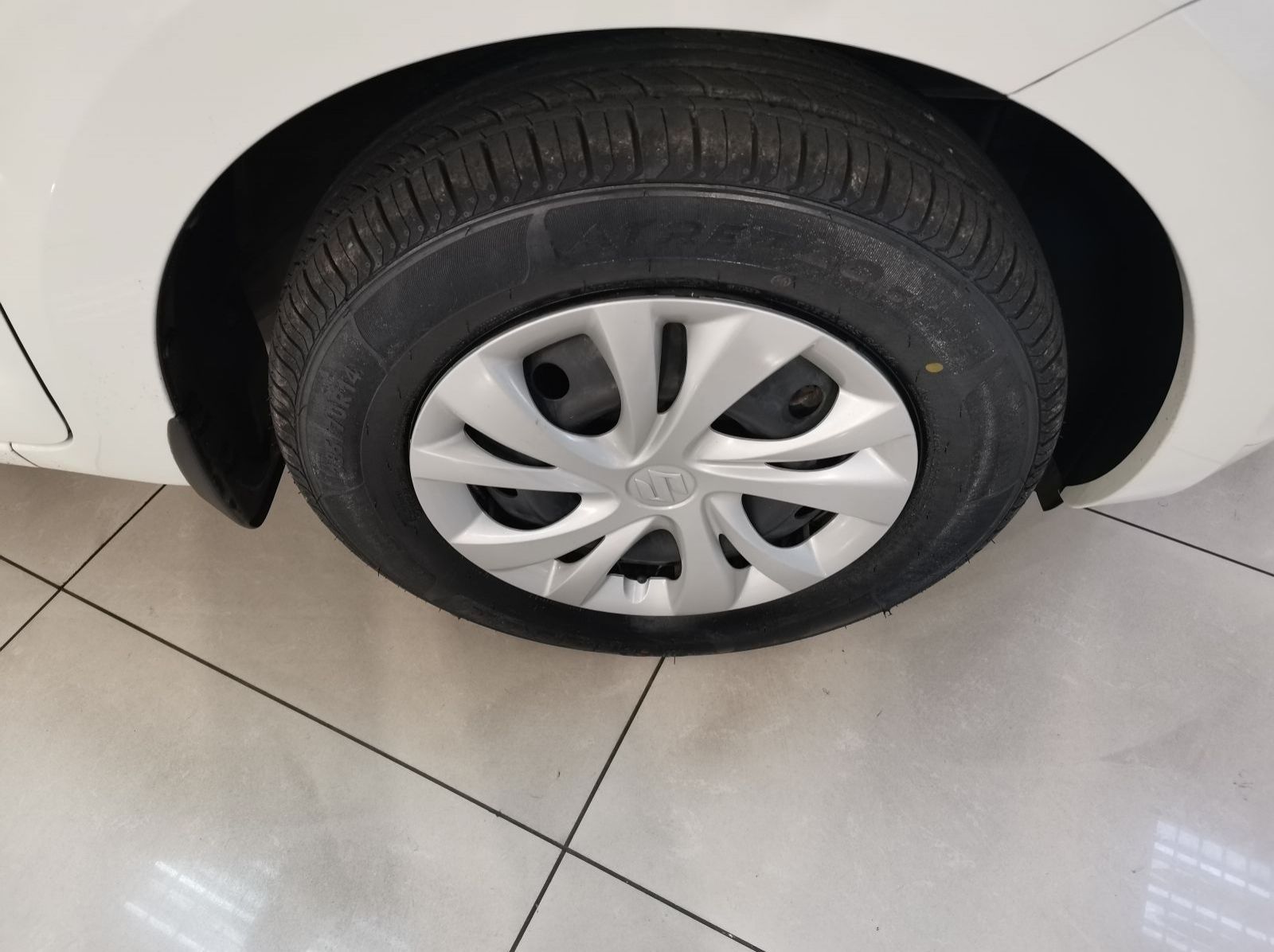 2021 Suzuki Swift 1.2 Gl pictures