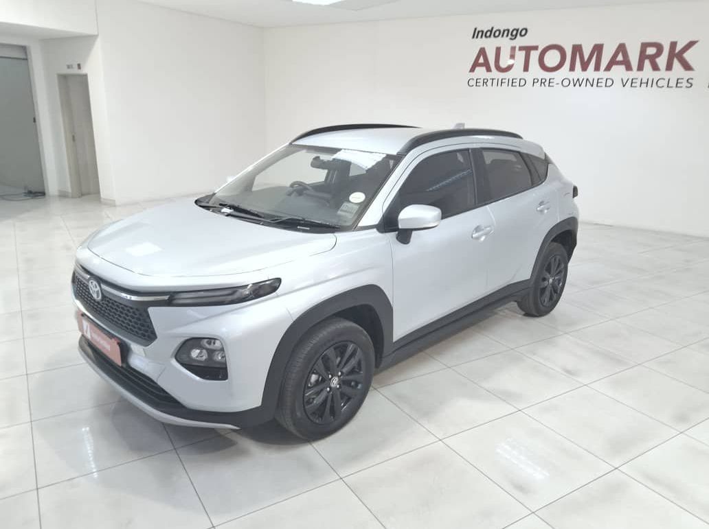2025 Toyota Starlet Cross 1.5xs A/t pictures