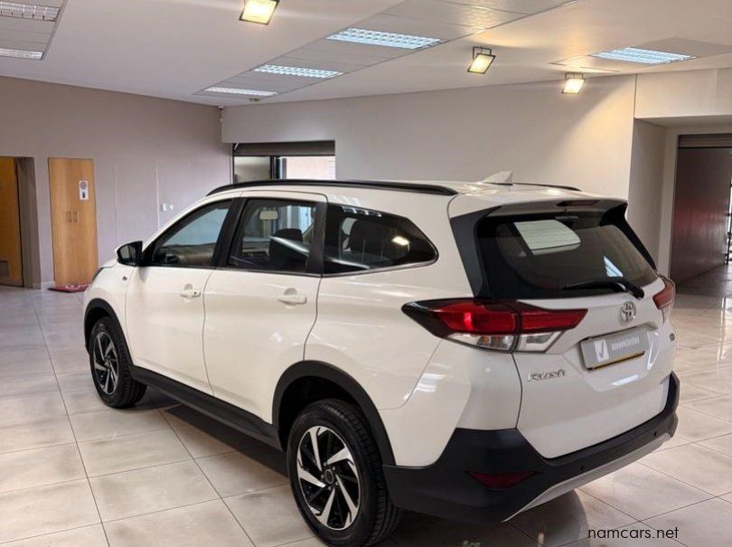 2019 Toyota Rush 1.5 A/t pictures