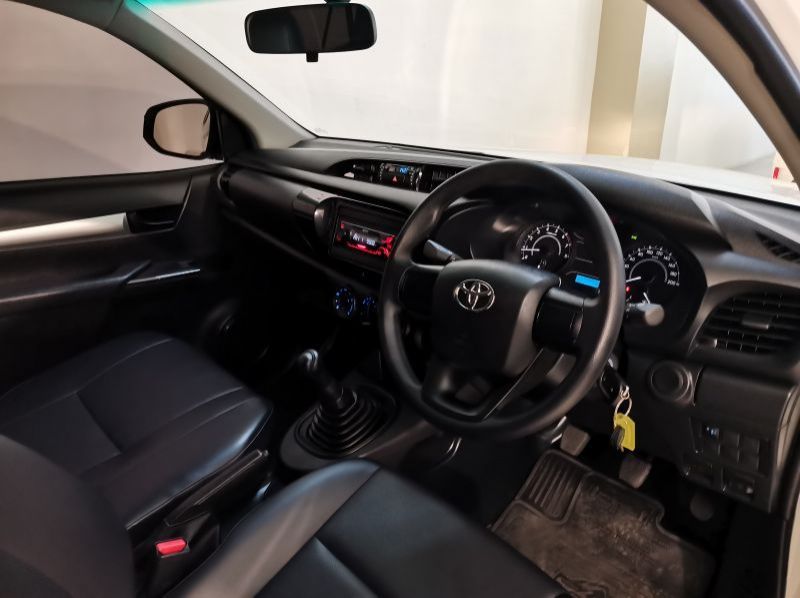 2022 Toyota Hilux 2.0 Vvti A/c P/u S/c pictures