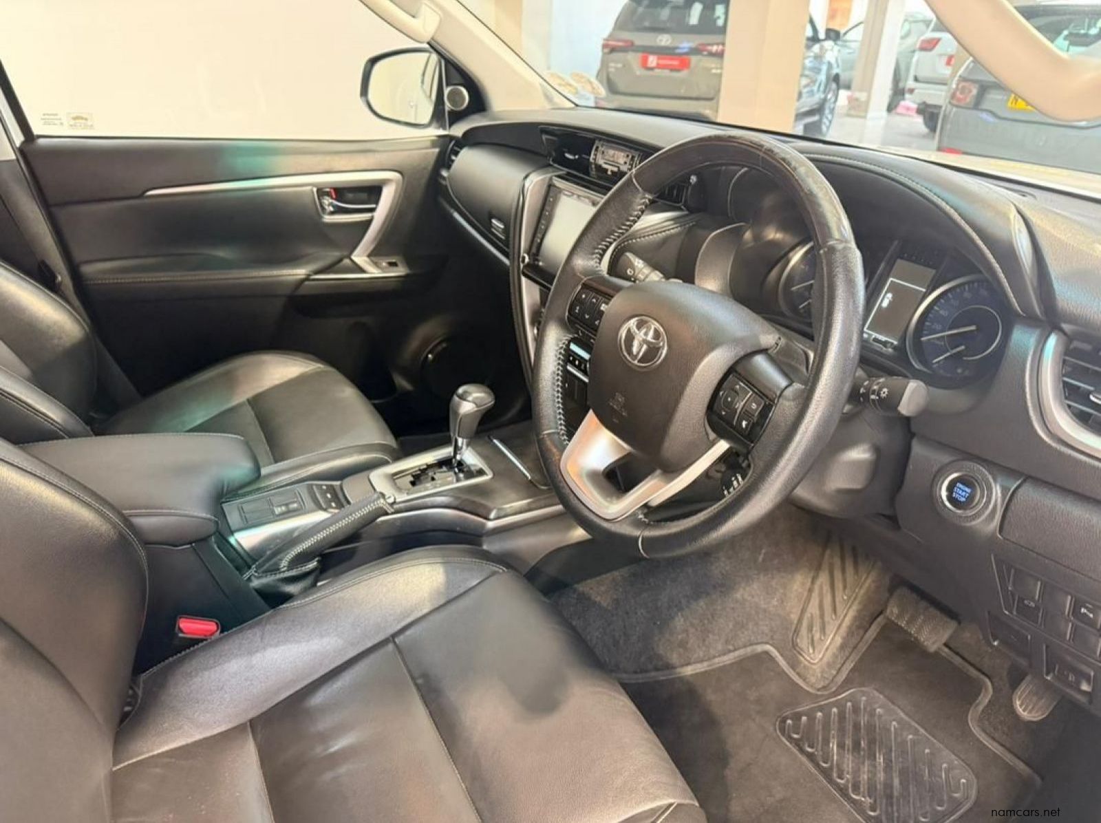 2023 Toyota Fortuner 2.8gd-6 4x4 A/t pictures