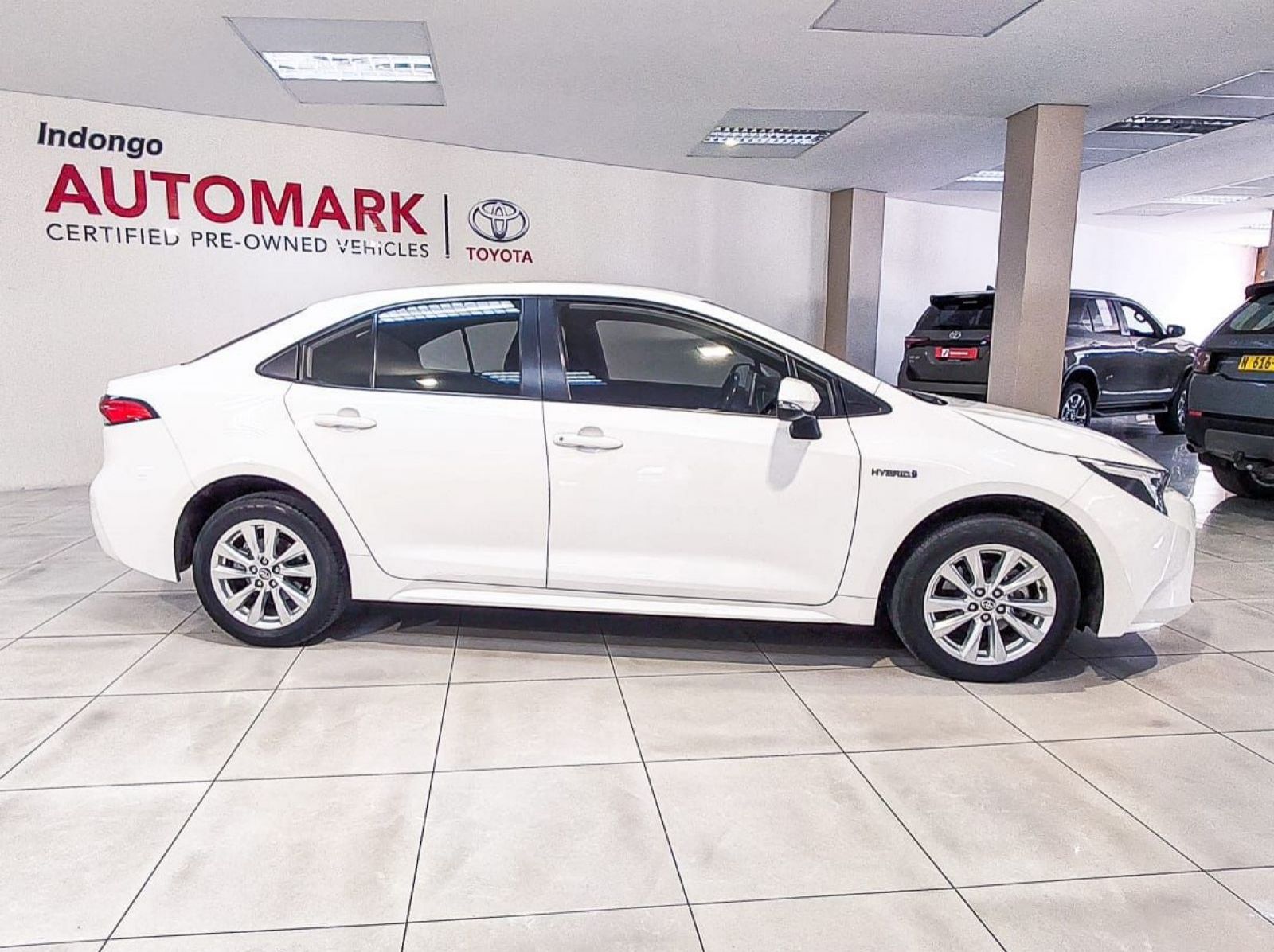 2024 Toyota Corolla CBU SD 1.8 XS HEV (66H) pictures