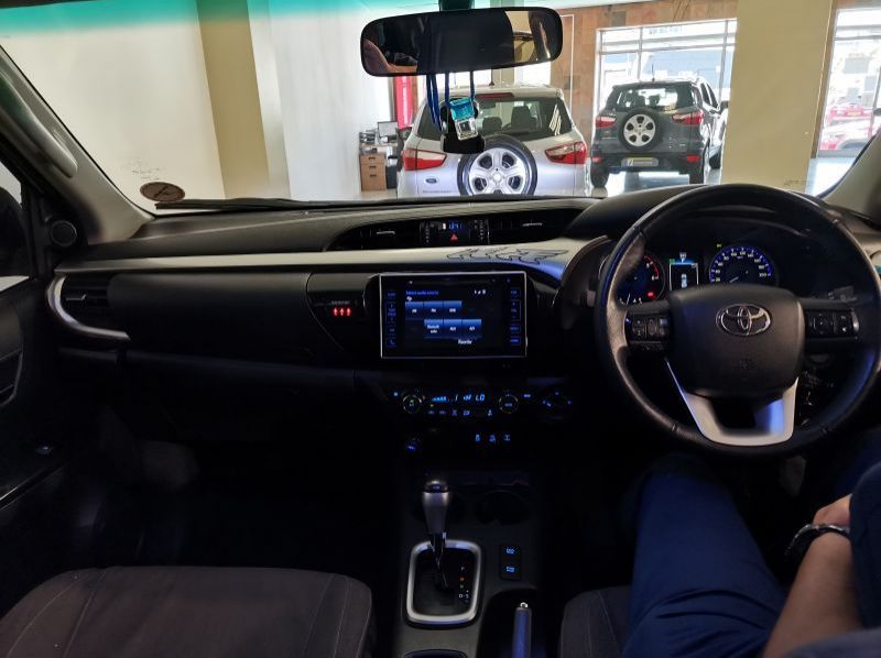 2017 Toyota Hilux Double Cab 2.8GD6 4x4 RaiderAT pictures