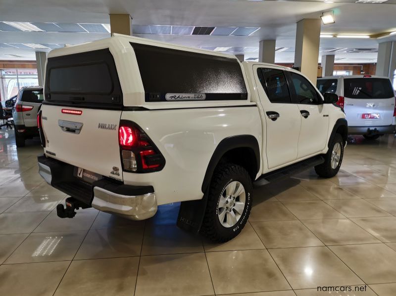 2017 Toyota Hilux Double Cab 2.8GD6 4x4 RaiderAT pictures