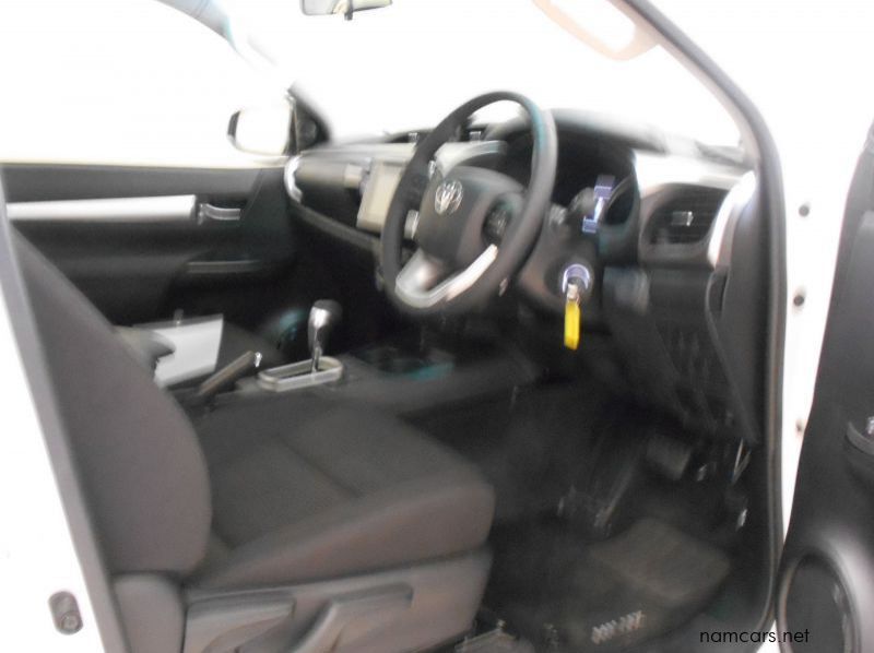 2019 Toyota HILUX 2.8 GD 6SCAB RAIDER A/T pictures