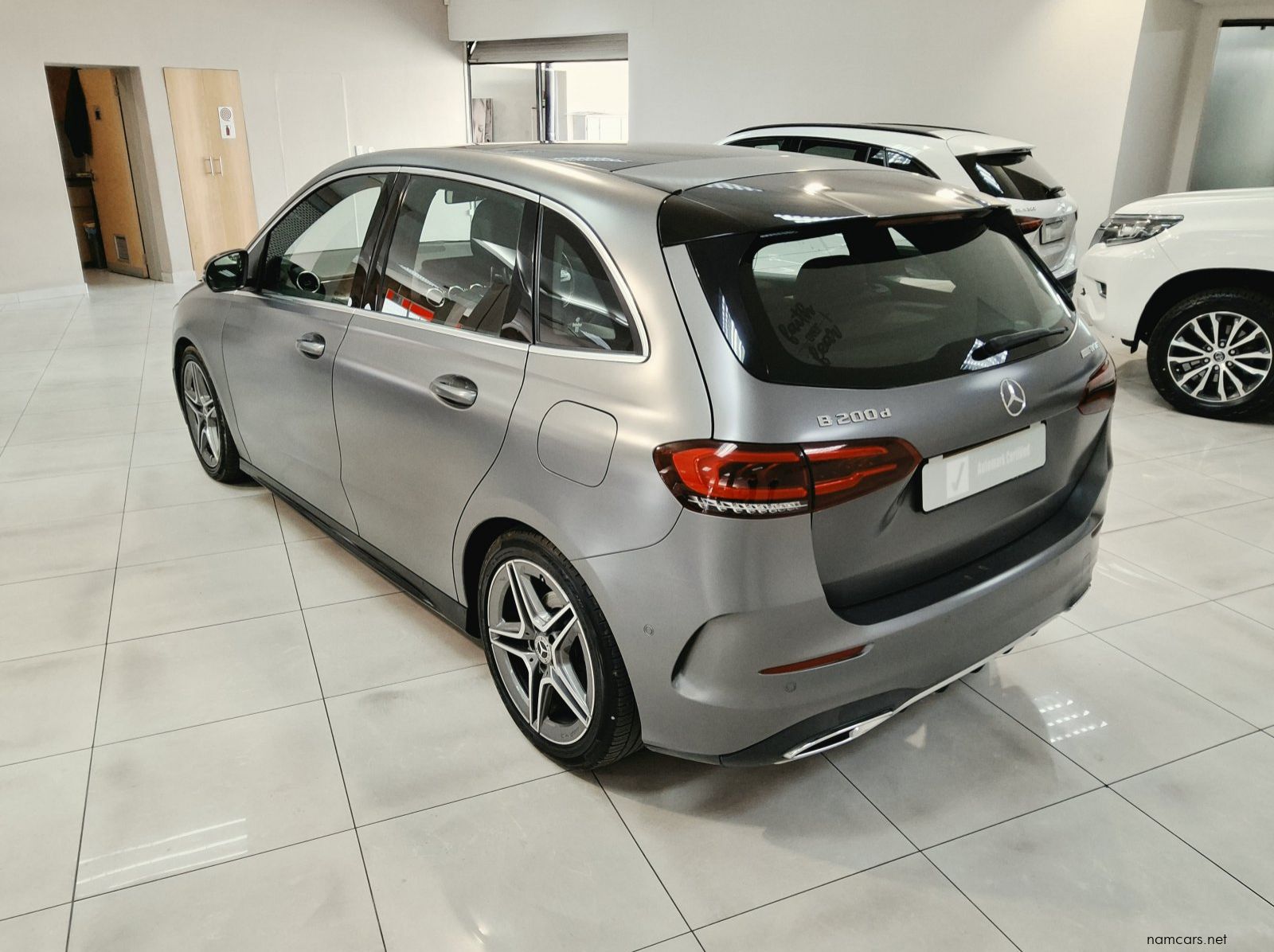 2021 Mercedes-Benz B200d pictures