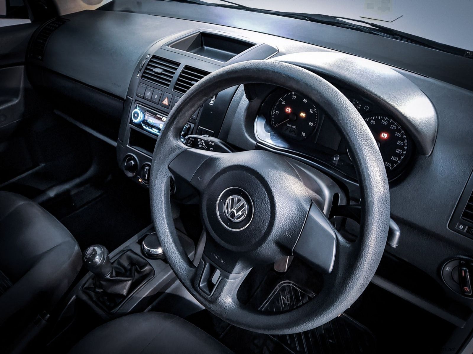 2015 Volkswagen Polo Vivo Gp 1.6 Comfortline 5dr pictures