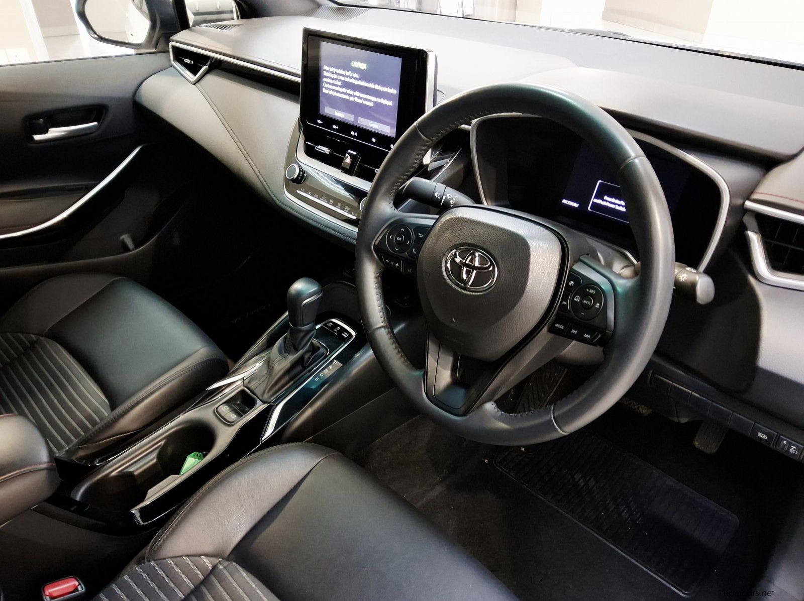 2025 Toyota Corolla 1.8 Xs HYBRID CVT pictures