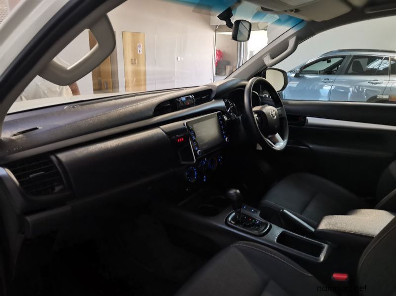 2023 Toyota Hilux 2.4 Gd-6 Raider 4x4 A/t P/u D/c pictures