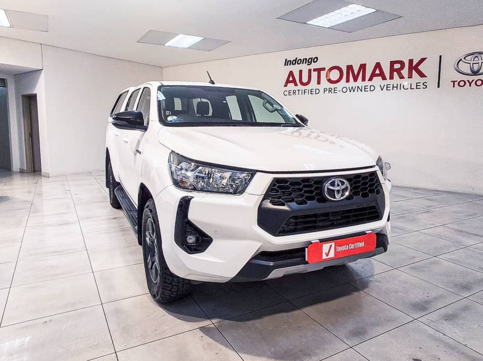 2024 Toyota Hilux 2.4 Gd-6 Raider 4x4 A/t P/u D/c pictures