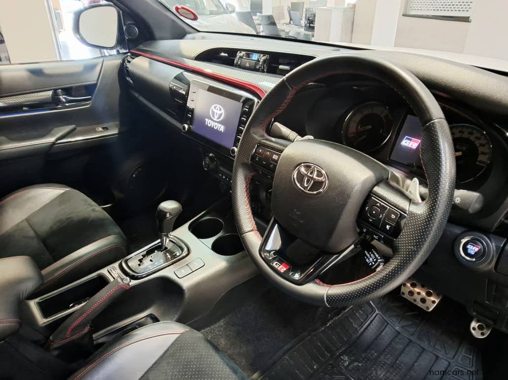 2022 Toyota Hilux 2.8 Gd-6 Gr-s 4x4 A/t P/u D/c pictures