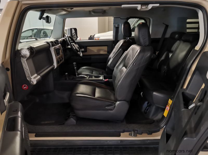2016 Toyota Fj Cruiser 4.0 V6 Cruiser pictures