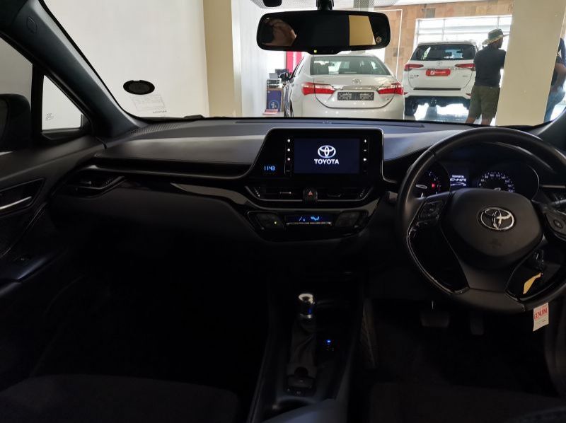 2020 Toyota Toyota C-hr 1.2t Plus Cvt pictures