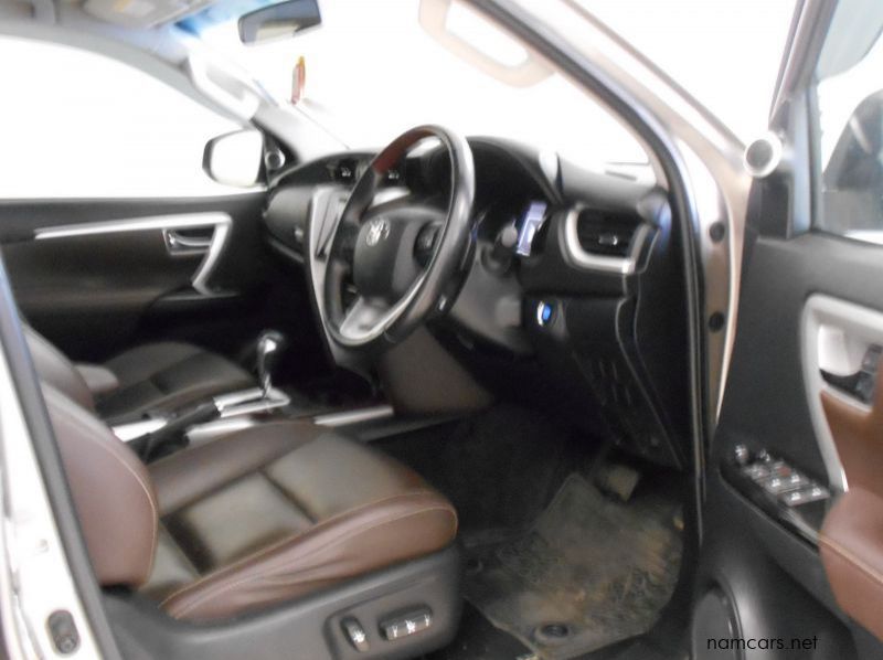 2016 Toyota fortuner02.8 pictures