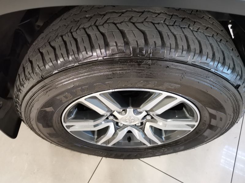 2021 Toyota Fortuner 2.4gd-6 R/b A/t pictures