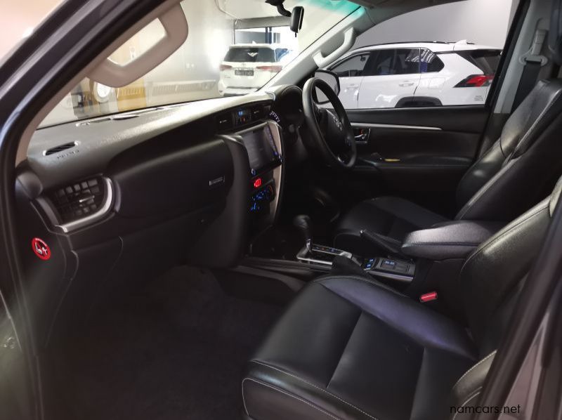 2021 Toyota Fortuner 2.4gd-6 R/b A/t pictures