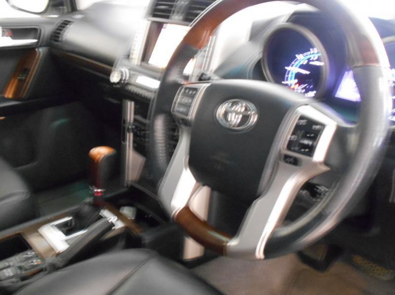 2010 Toyota TOYOTA LAND CRUISER PRADO pictures