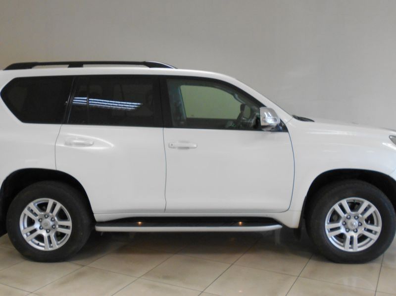 2010 Toyota TOYOTA LAND CRUISER PRADO pictures