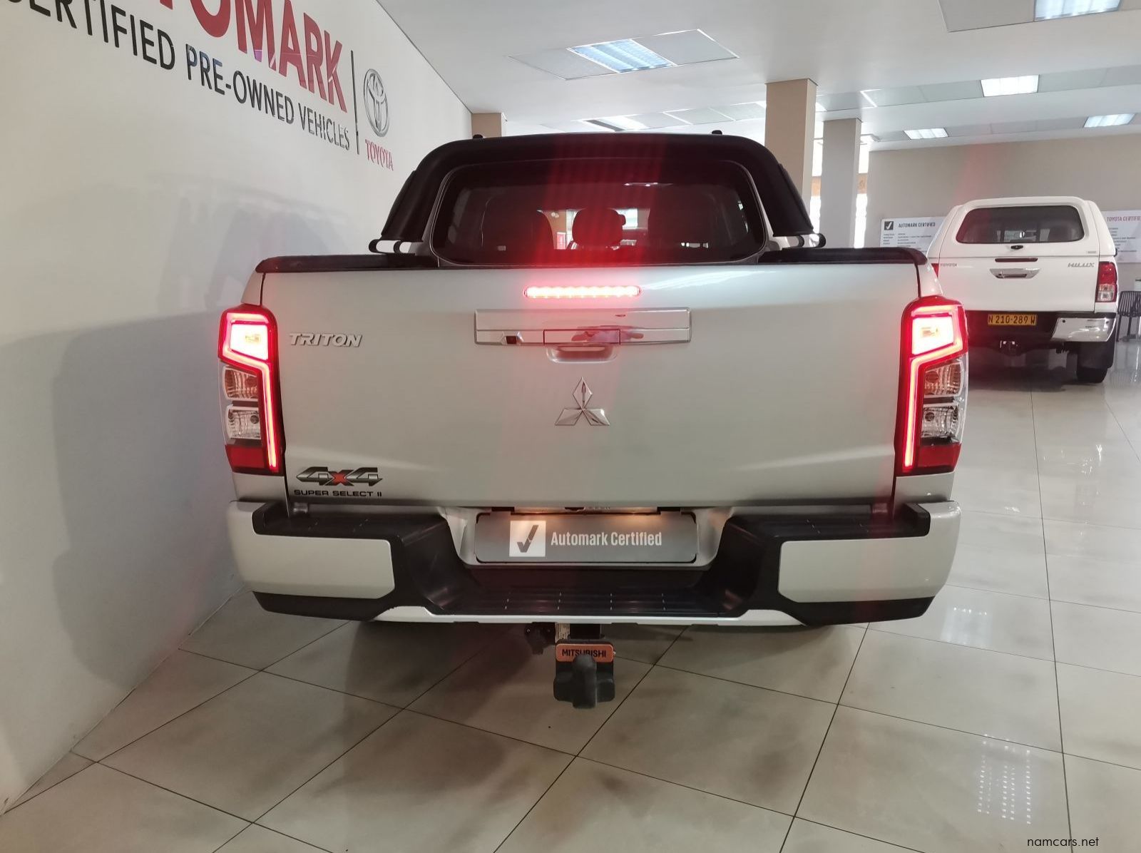 2022 Mitsubishi Triton 2.4 Di-dc 4x4 A/t P/u D/c pictures