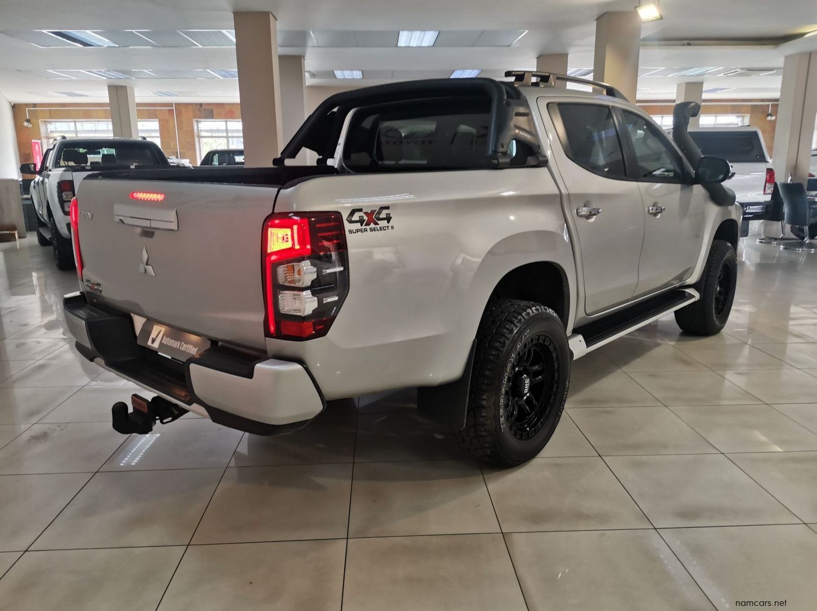 2022 Mitsubishi Triton 2.4 Di-dc 4x4 A/t P/u D/c pictures