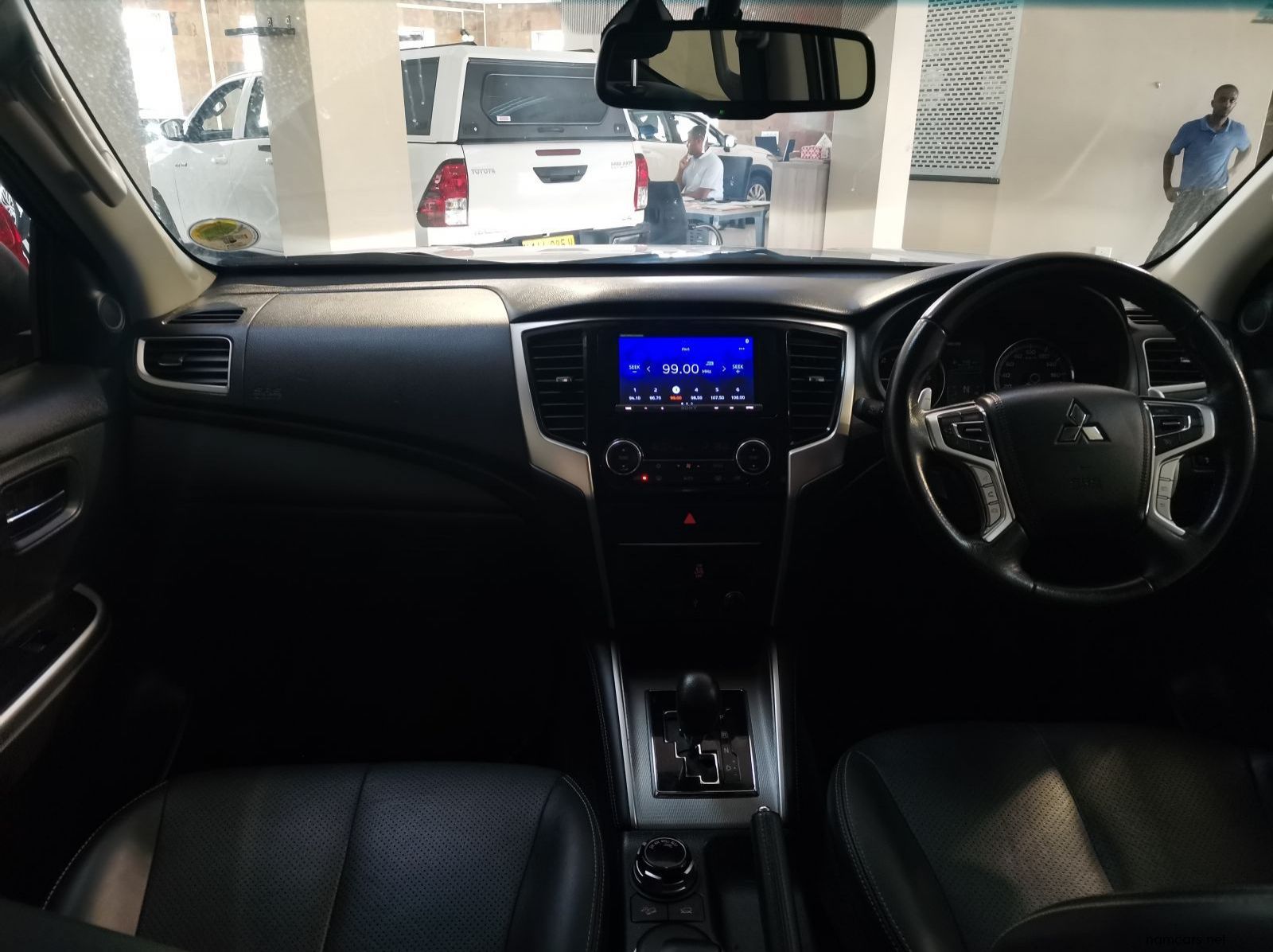 2022 Mitsubishi Triton 2.4 Di-dc 4x4 A/t P/u D/c pictures