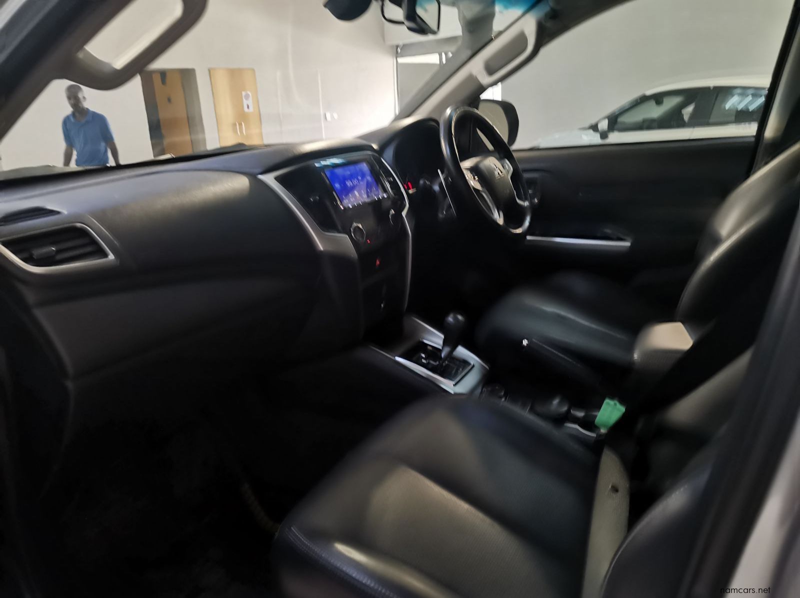 2022 Mitsubishi Triton 2.4 Di-dc 4x4 A/t P/u D/c pictures