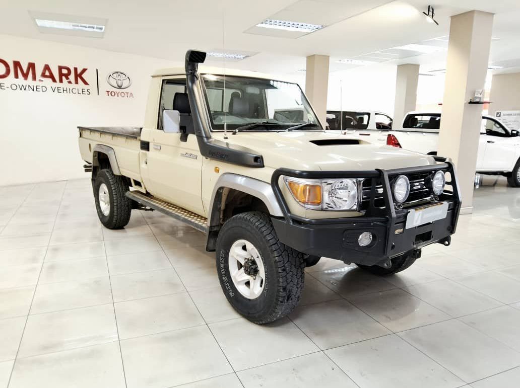 2016 Toyota Landcruiser 79 4.5d P/u S/c pictures