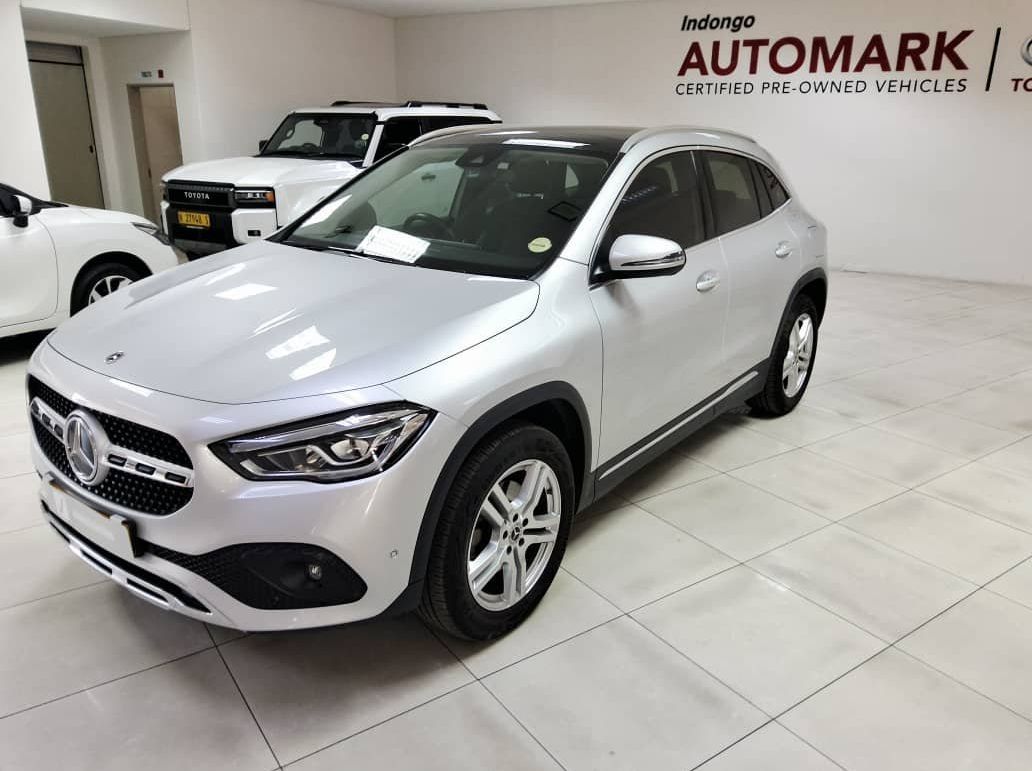 2021 Mercedes-Benz GLA 200 A/T pictures