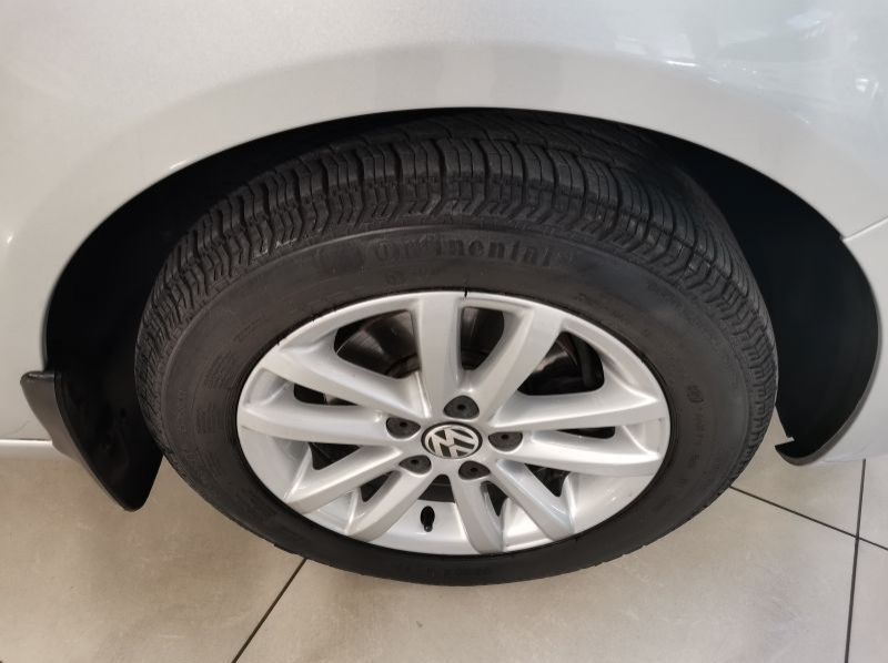 2013 Volkswagen Polo Vivo 1.6 Trendline pictures