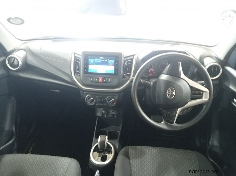 2023 Toyota Vitz 1.0 XR AMT pictures