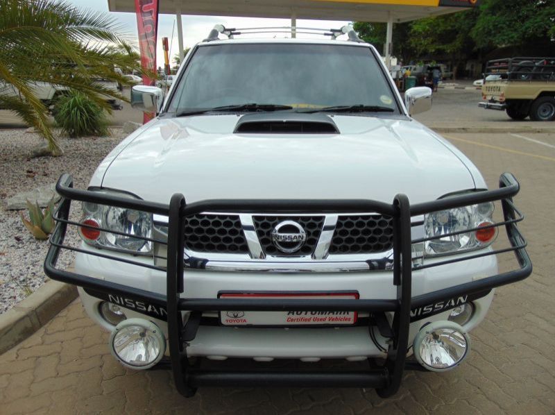 2015 Nissan NP300 HARDBODY 2.5TDI HI- RAIDER P/U DC pictures
