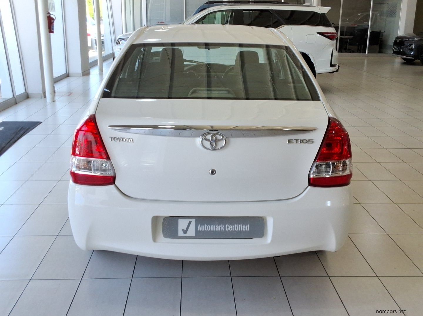 2015 Toyota Etios XS Sprint pictures