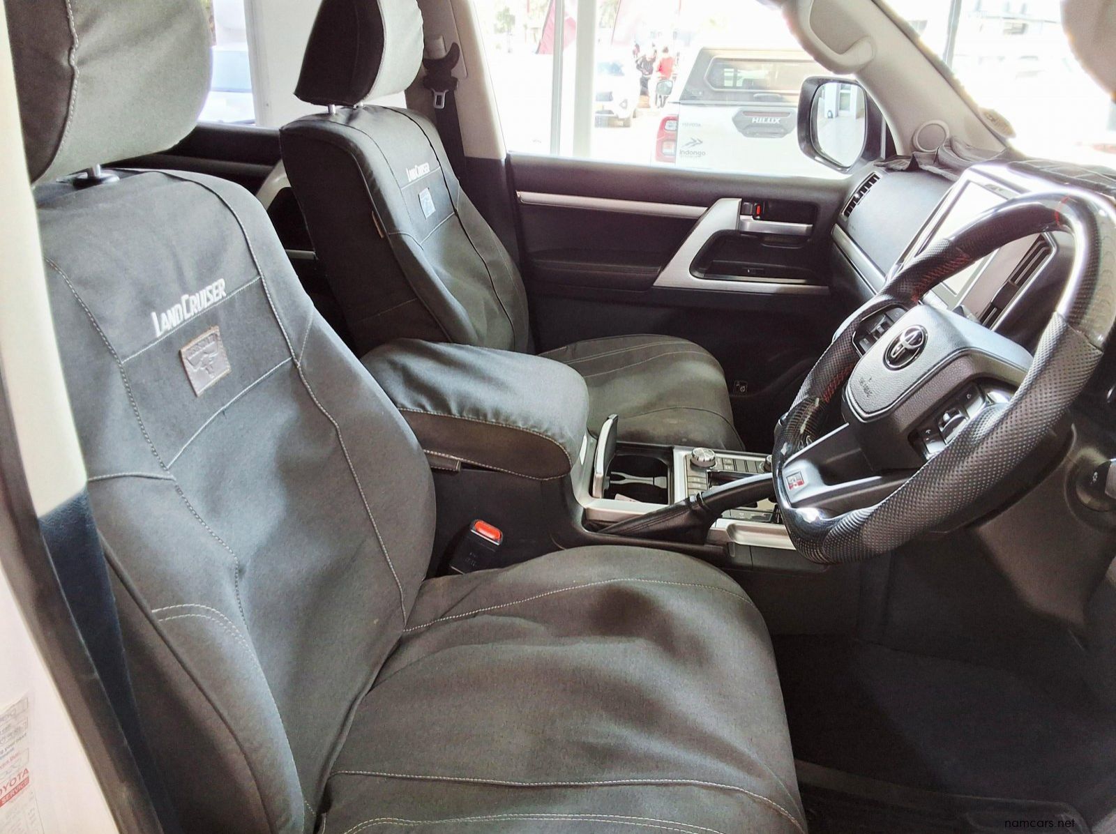 2016 Toyota Land Cruiser 200 LC200 4.5 V8 VX Diesel pictures