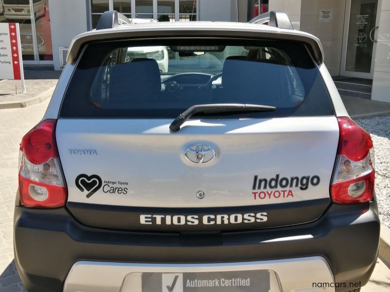 2020 Toyota ETIOS CROSS 1.5 XS HB pictures