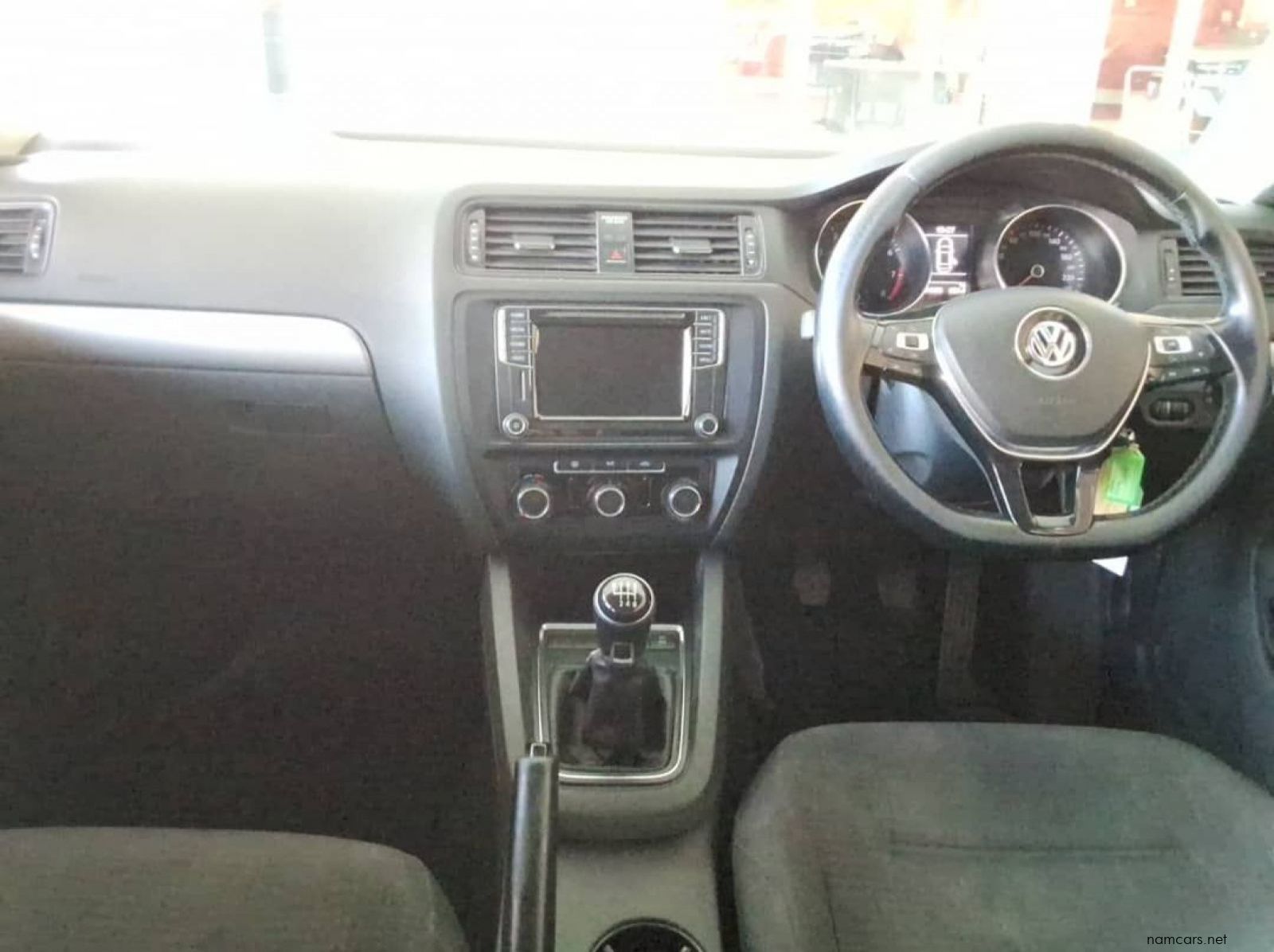 2017 Volkswagen Jetta 6 1.2 TSI Trendline Manual pictures