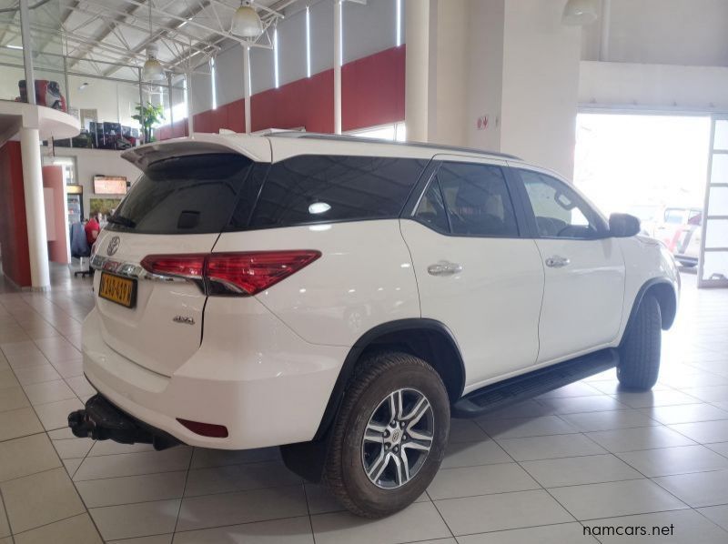 2019 Toyota Fortuner 2.4 GD6 4x4 AT pictures