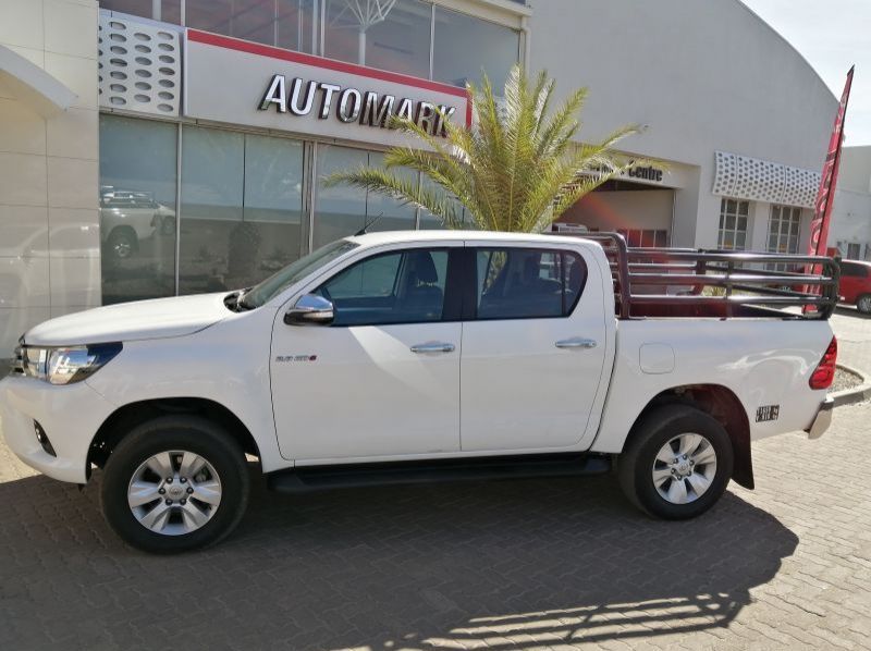 2016 Toyota HILUX DC  2.8 GD6 RB RAIDER pictures