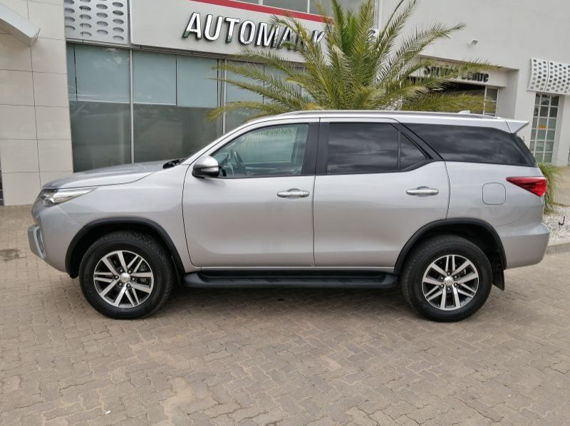 2016 Toyota FORTUNER 2.8 GD-6 RB 6MT pictures