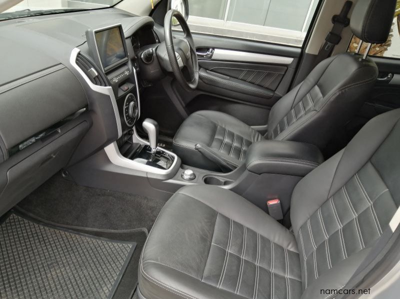 2019 Isuzu ISUZU MUX 3.0D 4X4 AT pictures