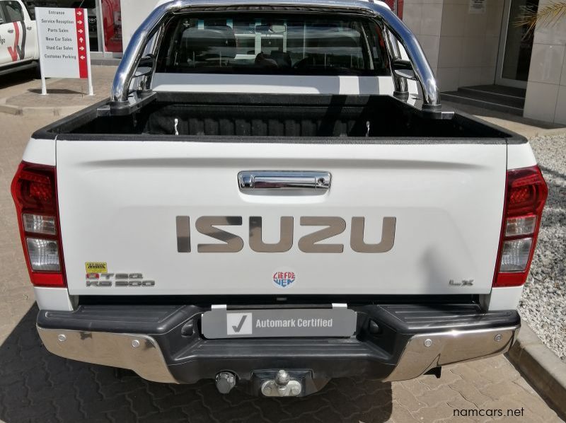 2019 Isuzu ISUZU KB 300 D- TEG LX A/T 4X4 P/U DC pictures