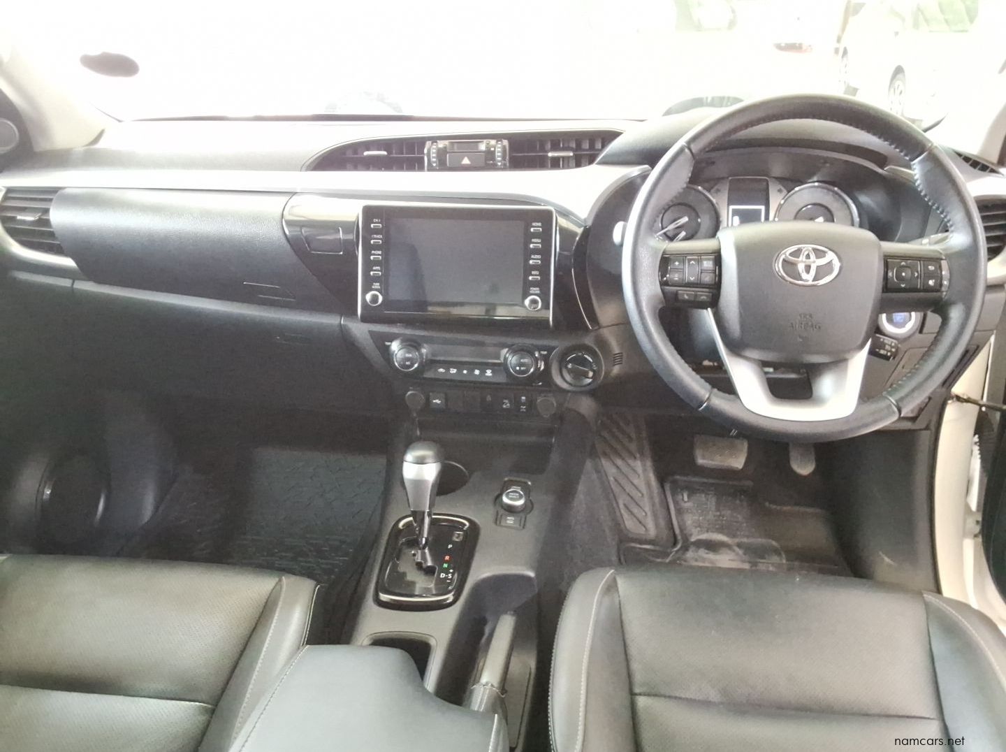 2025 Toyota Hilux DC 2.8GD6 Raider 4X4 AT MH pictures