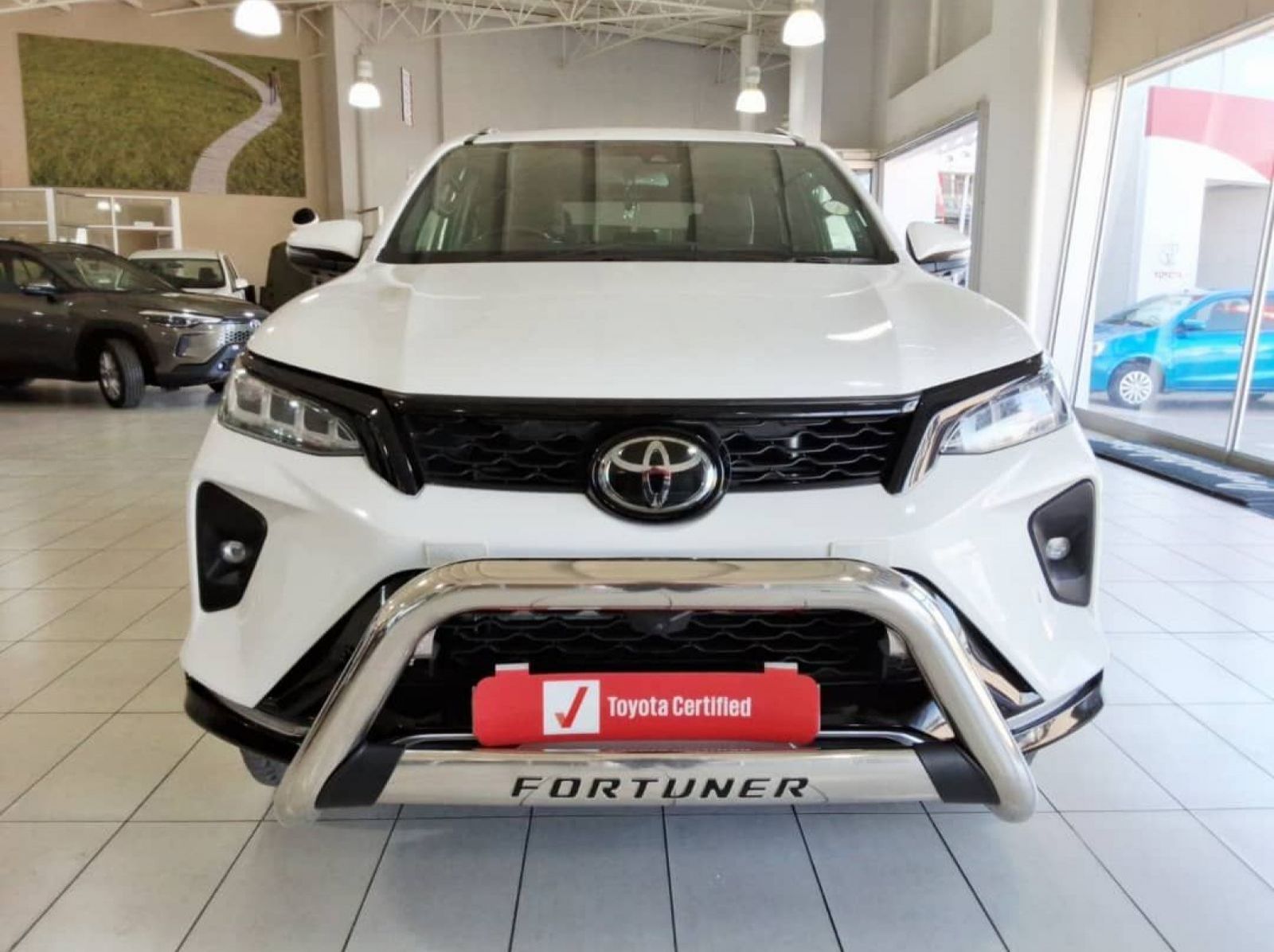 2023 Toyota Fortuner 2.8 GD6 VX 4x4 AT pictures