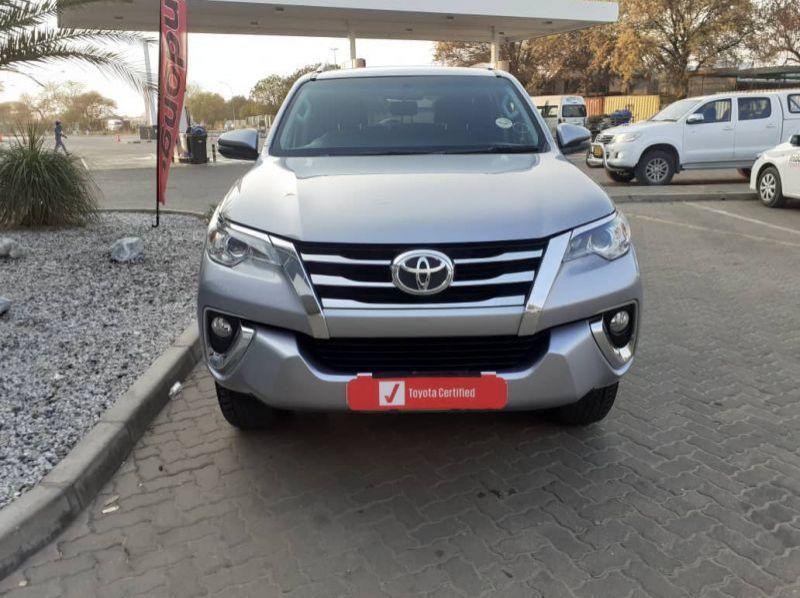 2019 Toyota FORTUNER 2.4 GD-6  4X4 AT (Z71) pictures