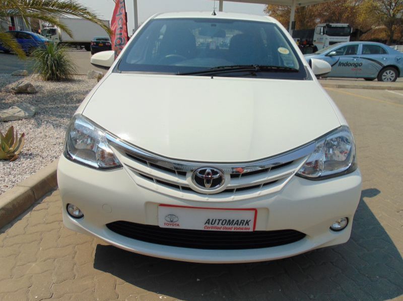 2017 Toyota ETIOS 1.5 Xs HB pictures