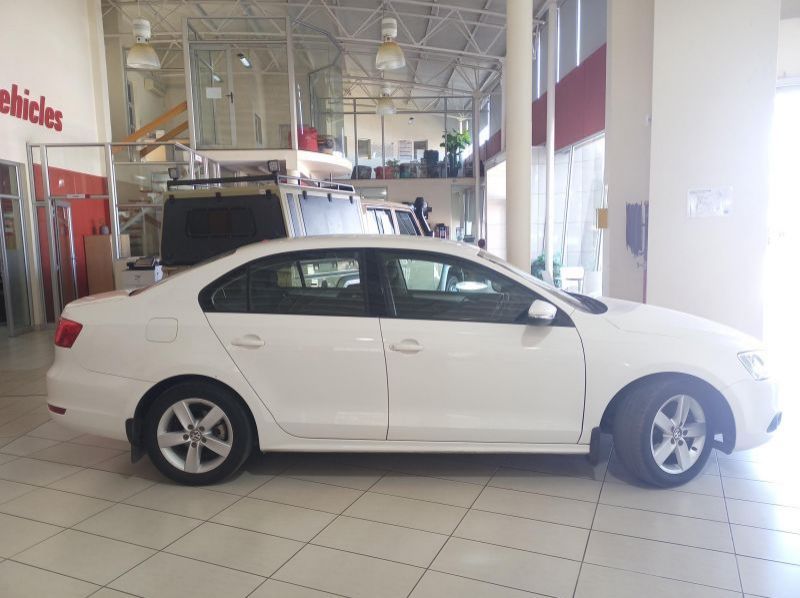 2013 Volkswagen Jetta 6 1.2 TSI Trendline Manual 77kW pictures