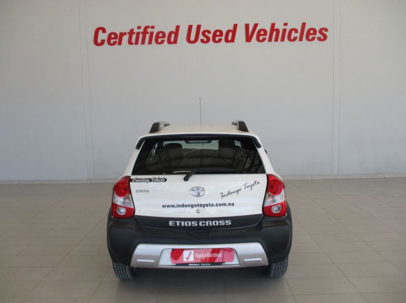 2019 Toyota 1.5 ETIOS CROSS HB pictures