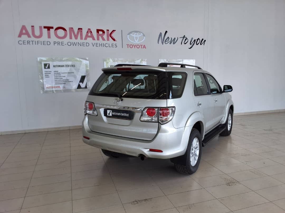2013 Toyota 2.5 FORTUNER AT pictures