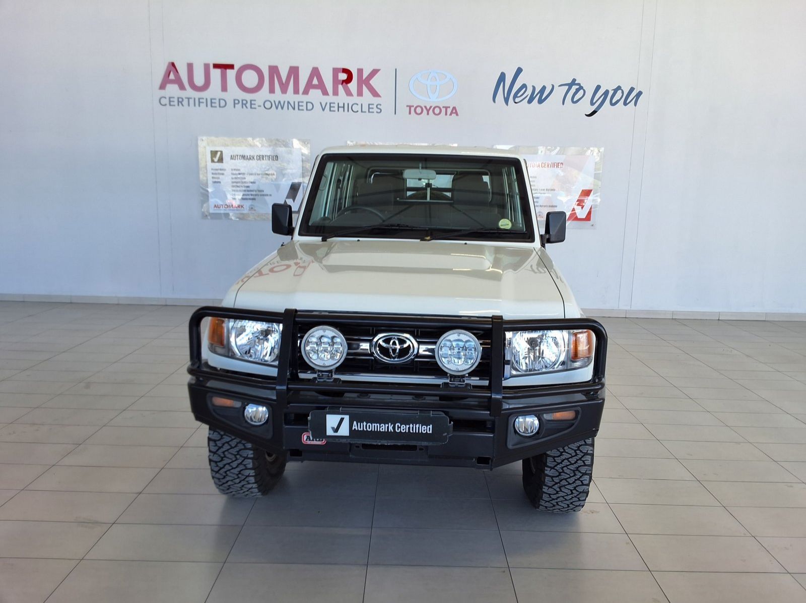 Used Toyota Toyota Land Cruiser 79 DC 4.0 Petrol 4x4 MT for sale in Windhoek, Walvis Bay, Okahandja, Gobabis, Mariental, Otjiwarongo, Ongwediva, Namibia