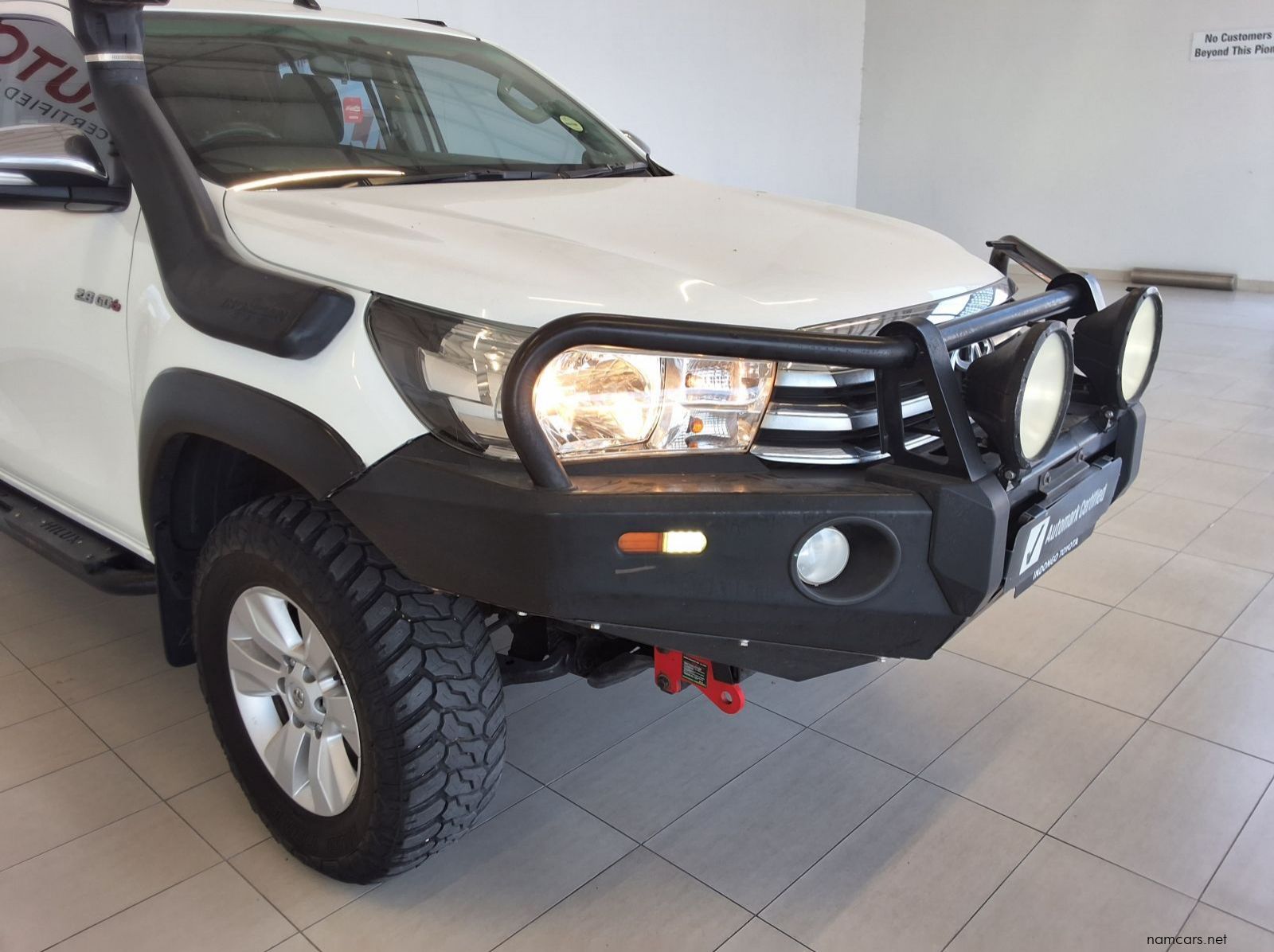 2017 Toyota HILUX DC 2.8 GD6 4X4 RAIDER AT pictures