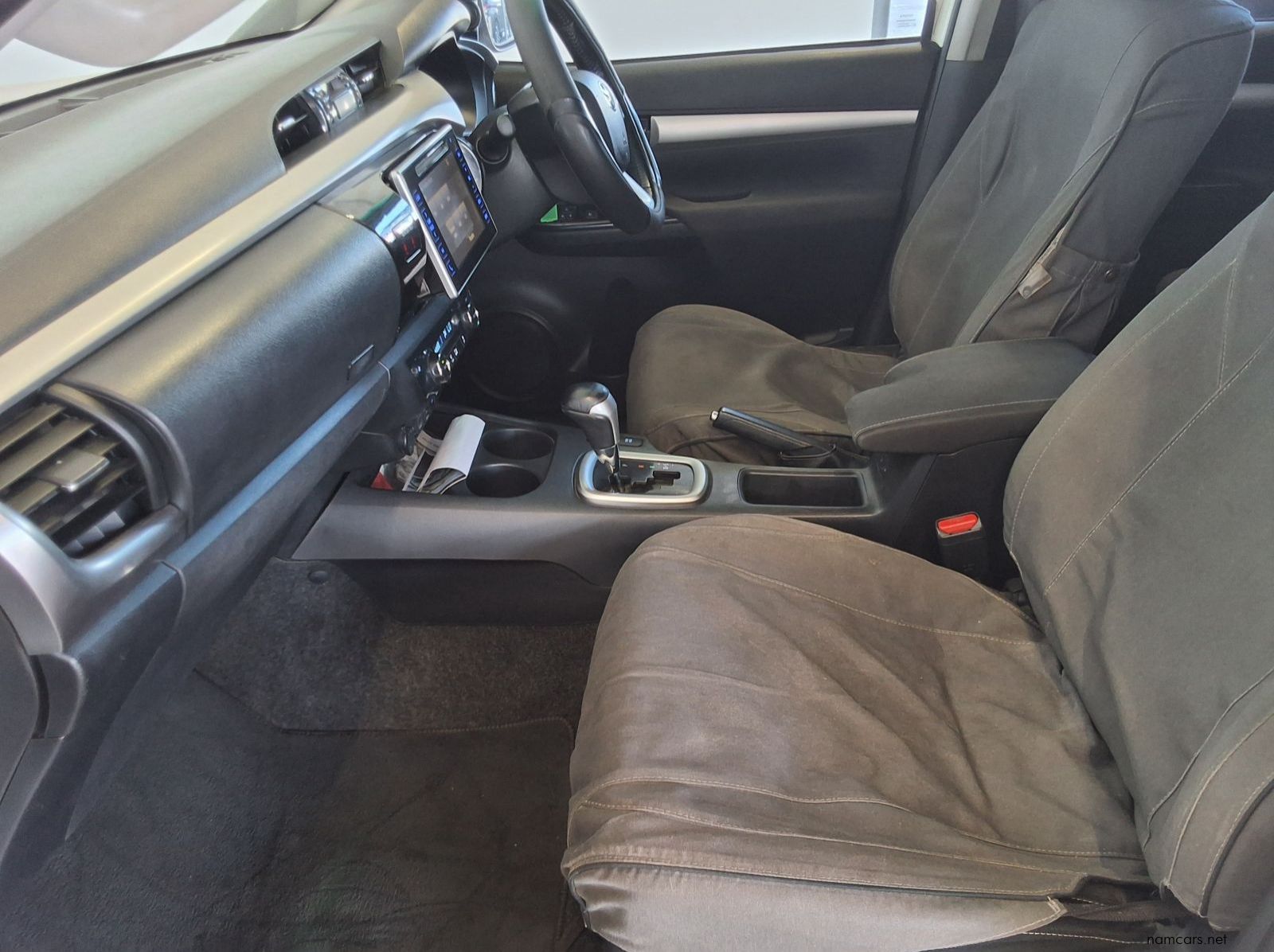 2017 Toyota HILUX DC 2.8 GD6 4X4 RAIDER AT pictures